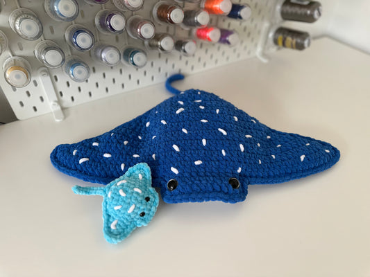 Mama Stingray and Baby Ray Set